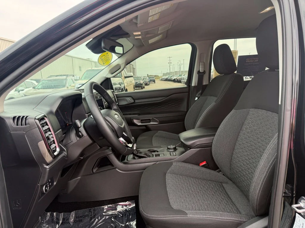 Used 2025 Black Ford XLT image 5