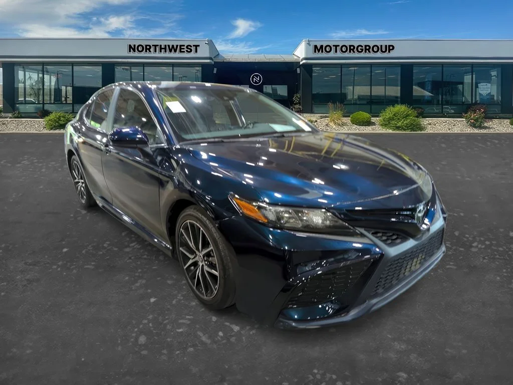 2021 Toyota Camry 2.5 Auto SE's photo