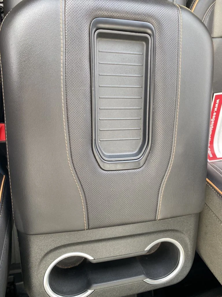 Used 2024 White GMC AT4 image 30