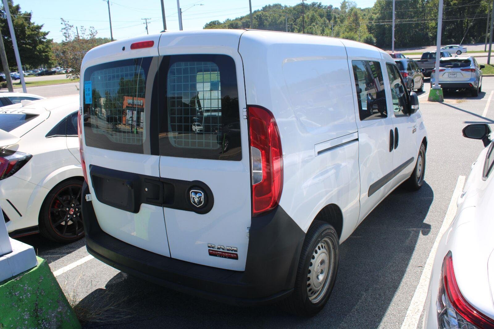 Used 2018 Bright White Ram Base image 4