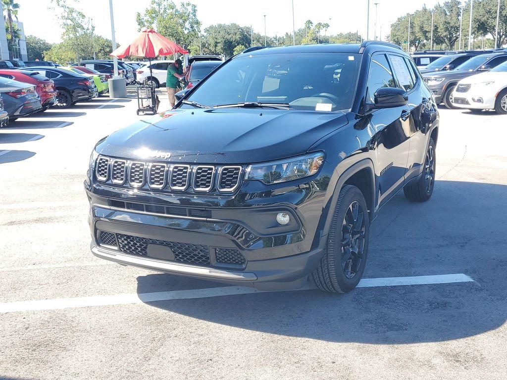 Used 2026 Black Jeep Latitude image 3