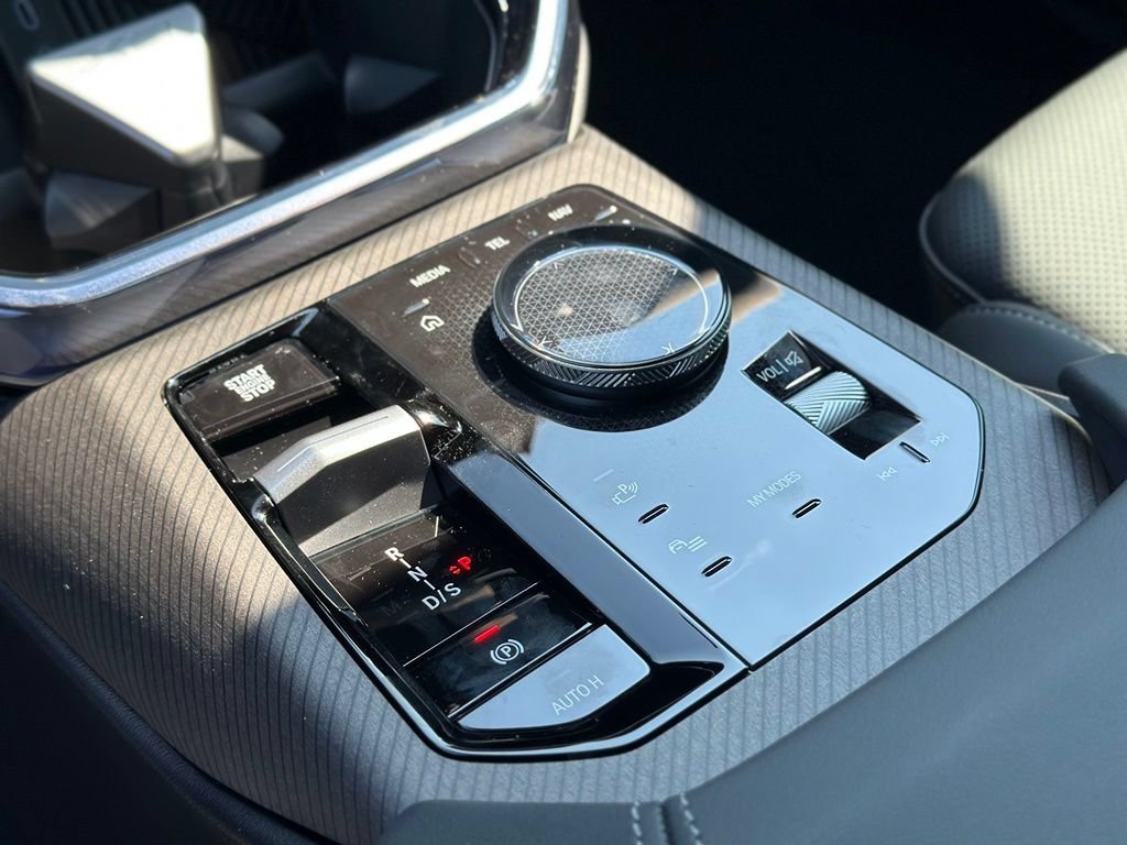 New 2026 Black Sapphire Metallic BMW 30 xDrive image 35