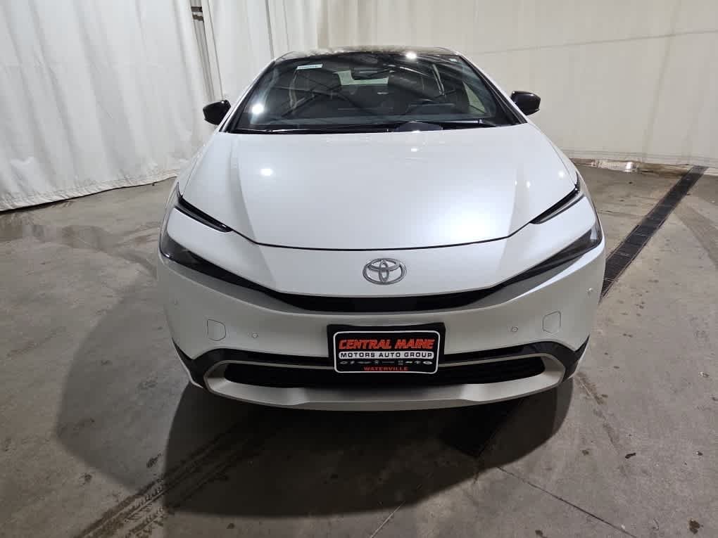 Used 2024 Wind Chill Pearl Toyota XSE image 7