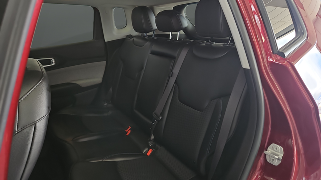 Used 2022 Velvet Red Pearlcoat Jeep Latitude image 23
