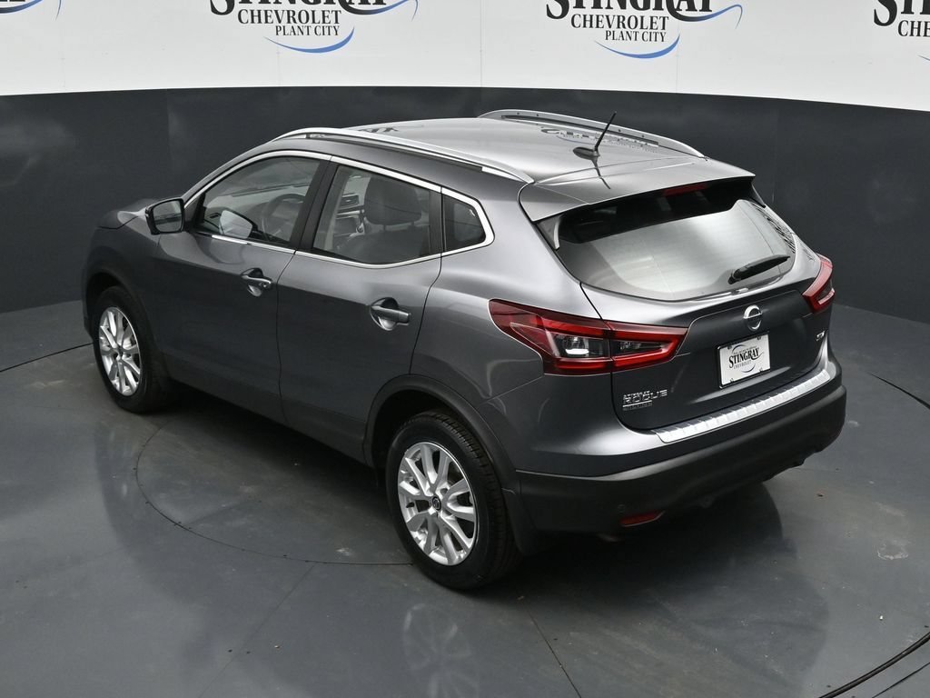 Used 2022 Gray Nissan SV FWD Xtronic CVT image 22