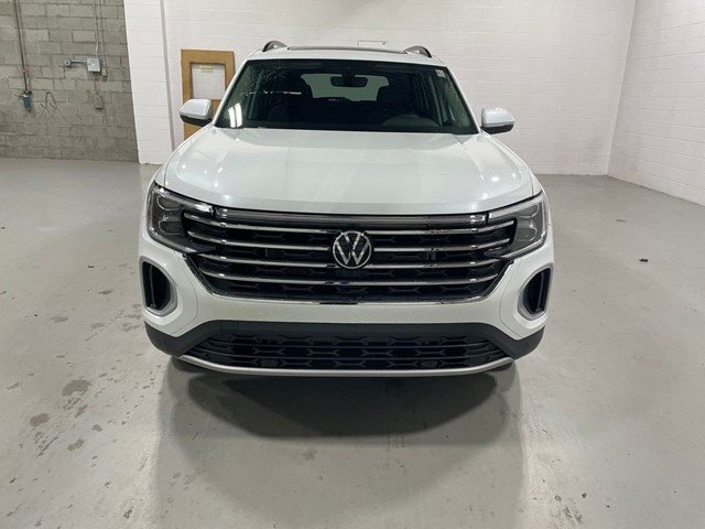 New 2026 Opal White Pearl Volkswagen 2.0T SE W/TECHNOLOGY image 6