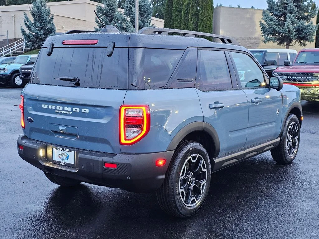 New 2025 Gray Ford Outer Banks image 7