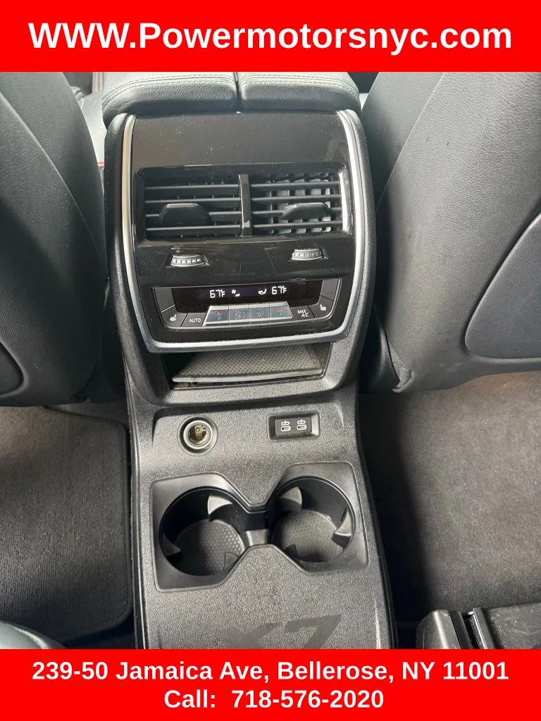 Used 2022 White BMW xDrive40i image 32