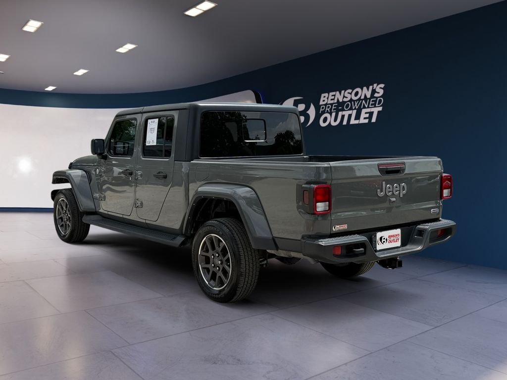 Used 2021 Gray Jeep Overland image 3
