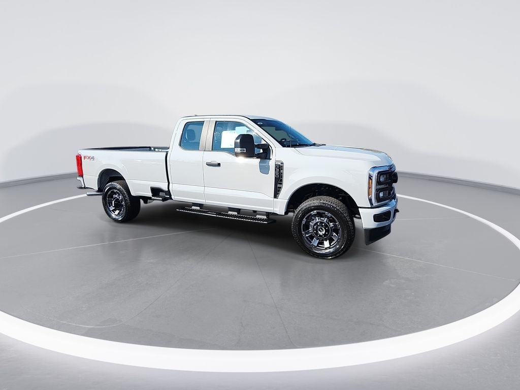2026 Ford F-350 Super Duty XL - Photo 2