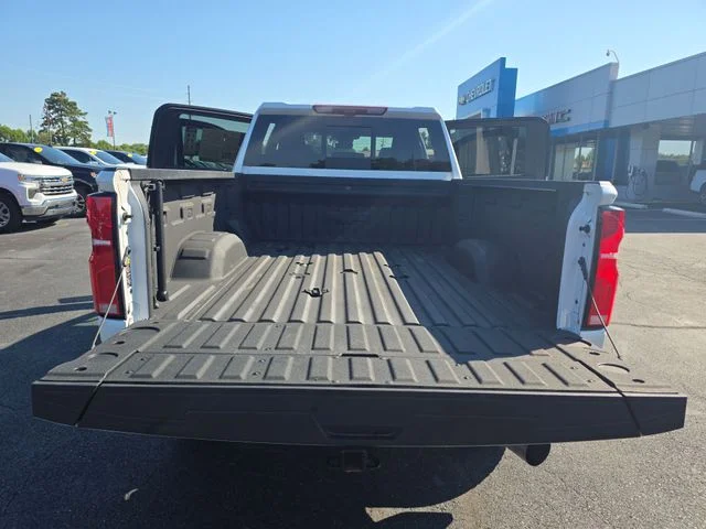 Used 2025 Beige Chevrolet High Country image 13