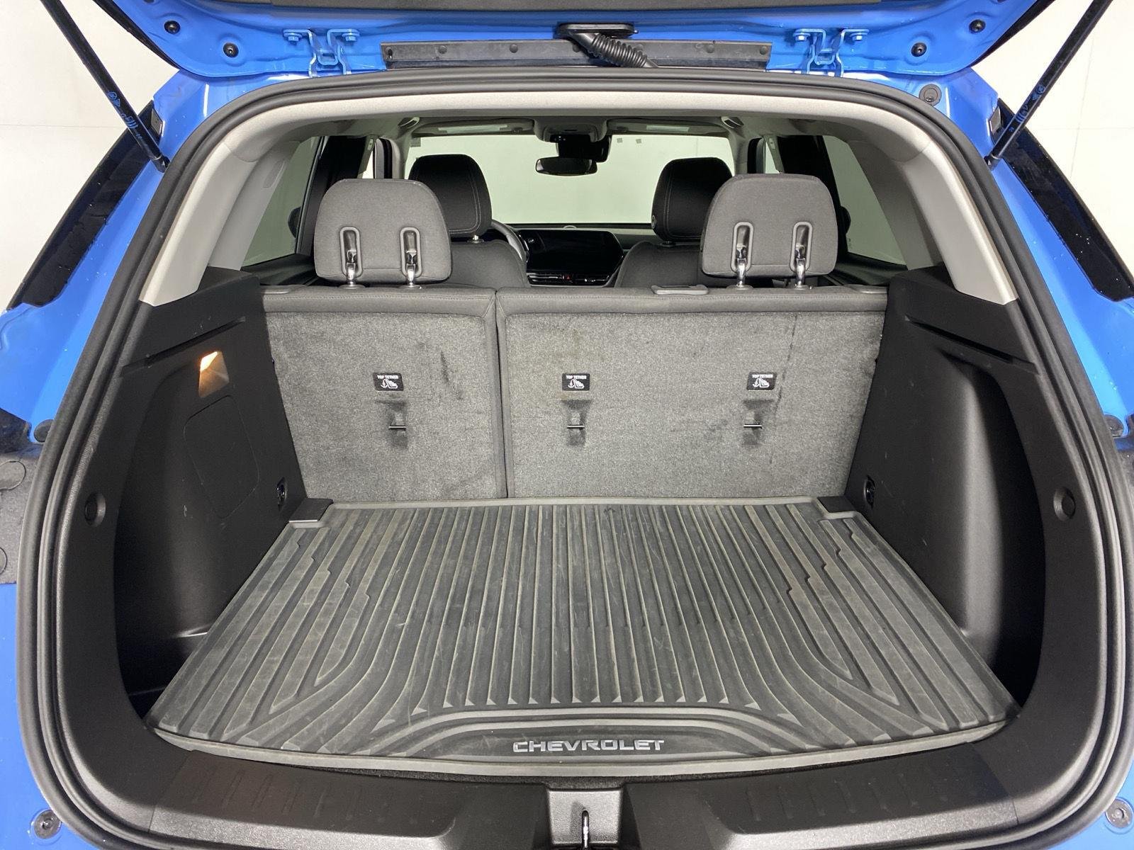 Used 2024 Fountain Blue Chevrolet LT image 22