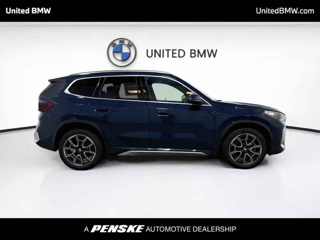 Certified Used 2026 Night Dusk Blue Metallic BMW xDrive28i image 4