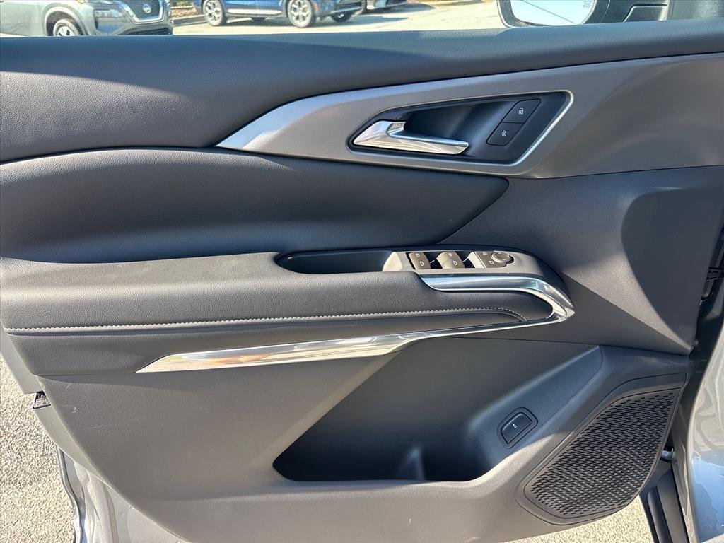 2027 Chevrolet Traverse LT - Photo 20