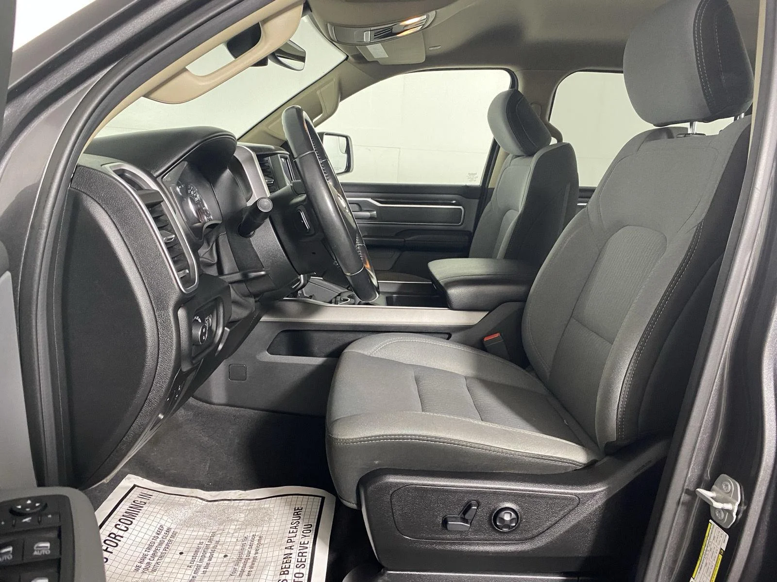 Used 2019 Granite Crystal Metallic Clearcoat Ram Big Horn/Lone Star image 10