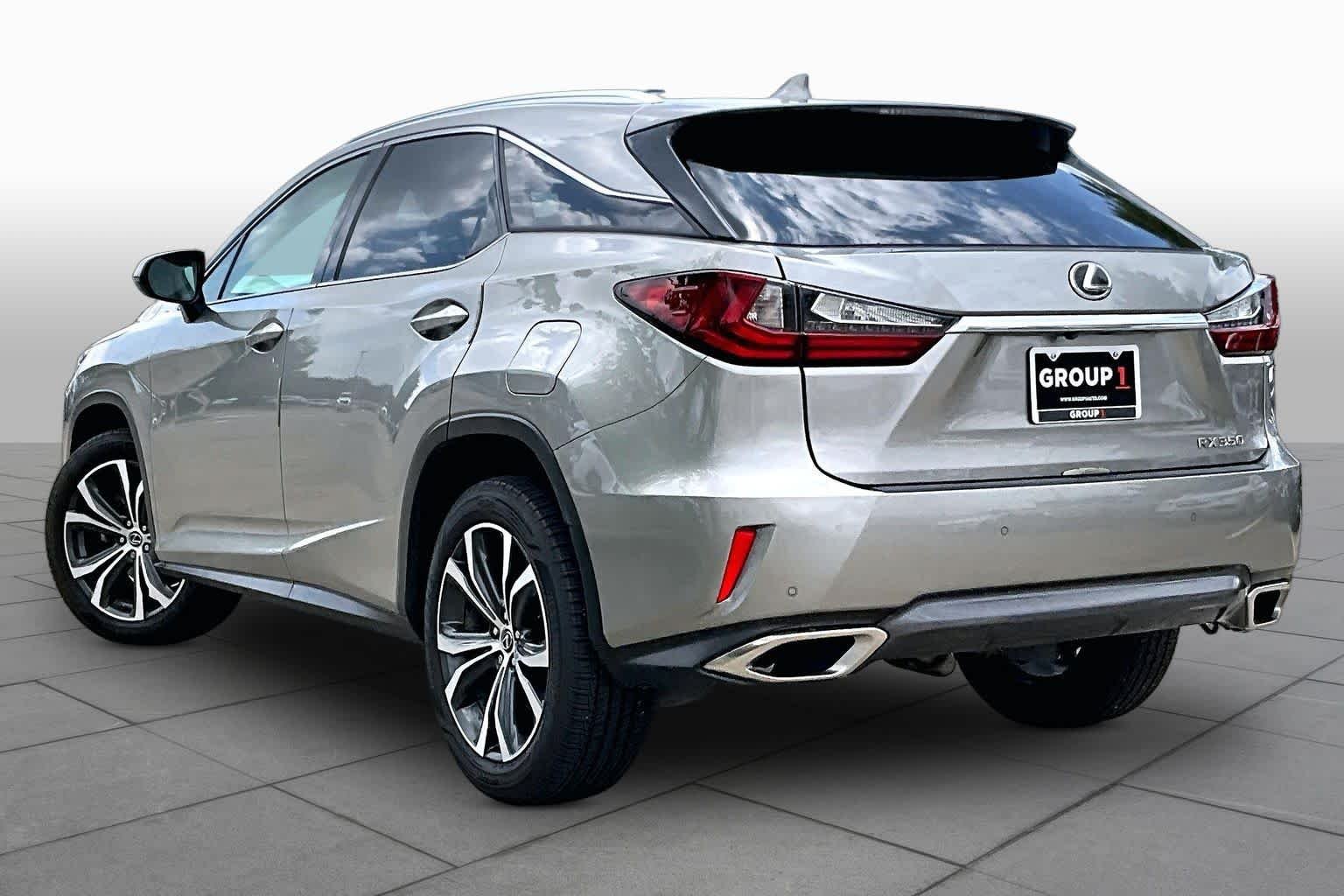 Used 2019 Atomic Silver Lexus  image 10