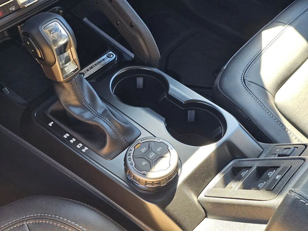 New 2025 Azure Gray Metallic Tri-Coat Ford Badlands® image 32