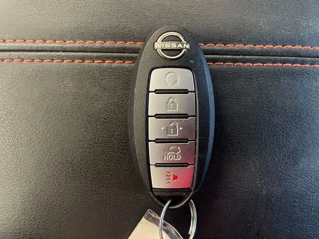 Used 2023 Blue Nissan 2.5 SR image 18