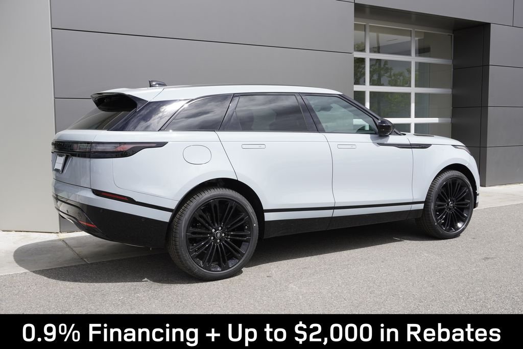 New 2026 Arroios Grey Land Rover Dynamic SE image 4