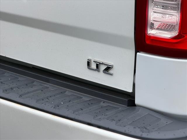 Used 2017 Iridescent Pearl Tricoat Chevrolet LTZ image 13