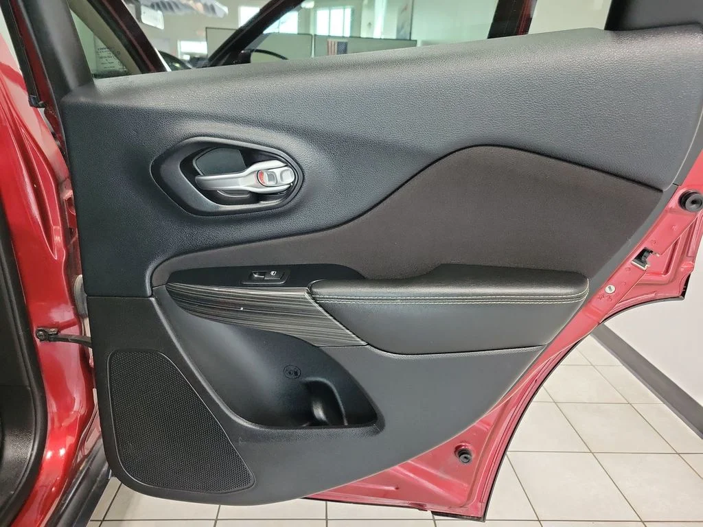 Used 2015 Red Jeep Latitude image 14