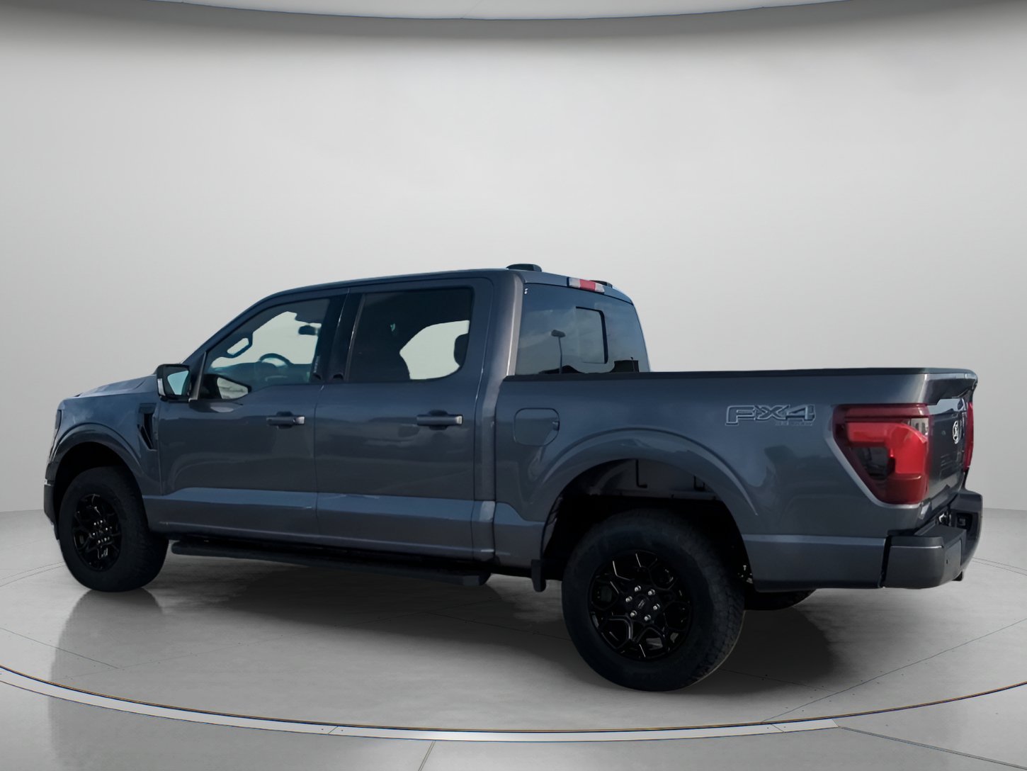New 2026 Carbonized Gray Metallic Ford XLT image 13