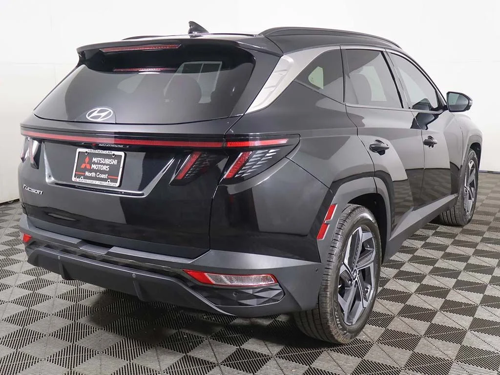 Used 2022 Black Hyundai Limited image 12
