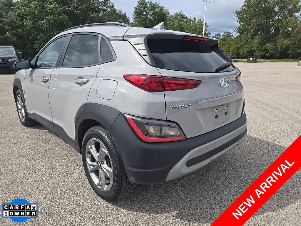Used 2023 Silver Hyundai SEL image 4