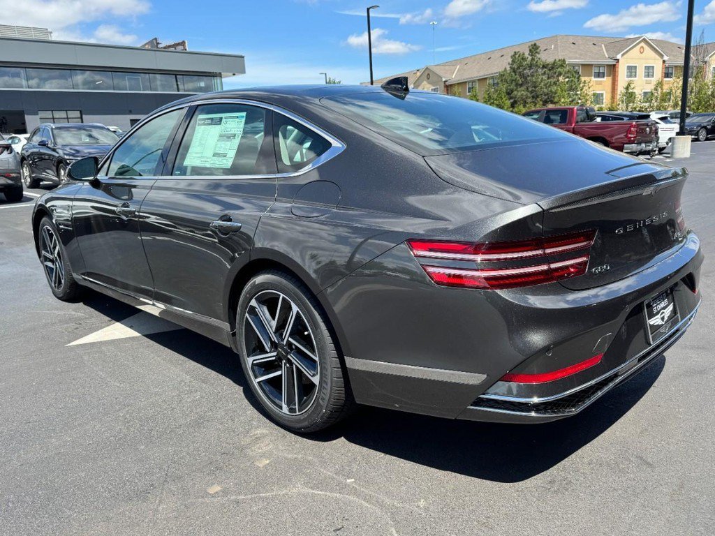 Used 2026 Makalu Gray Genesis 2.5T Advanced image 5