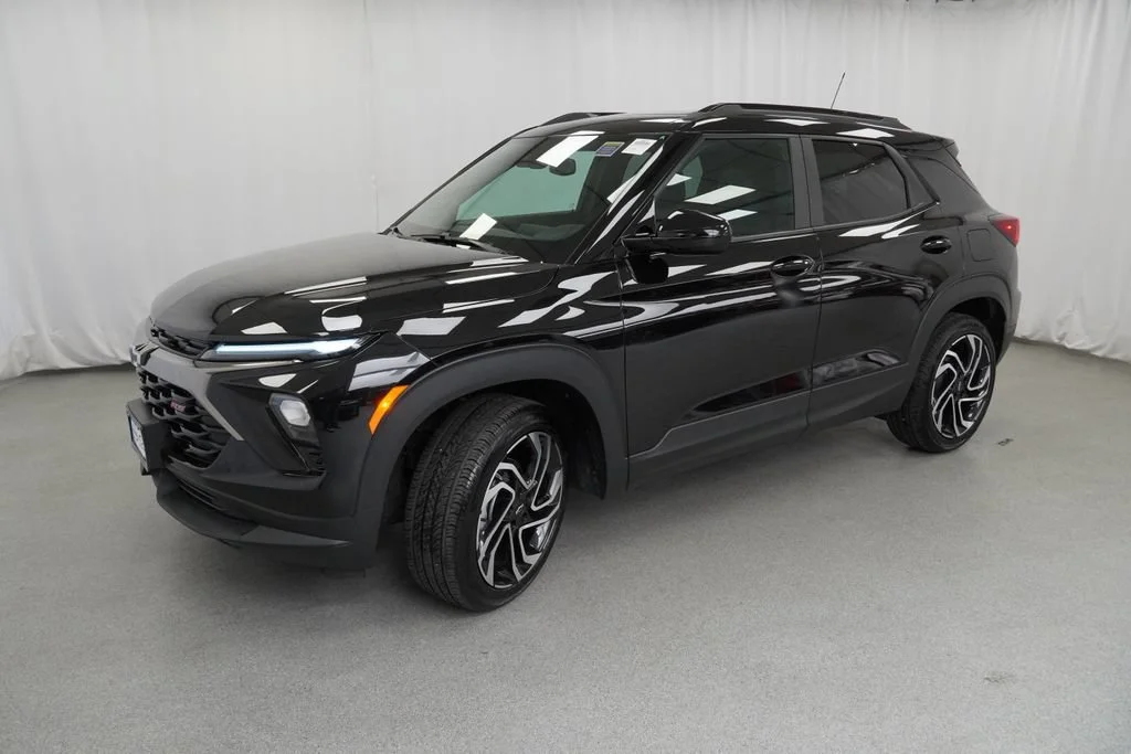 New 2026 Mosaic Black Metallic Chevrolet RS image 3