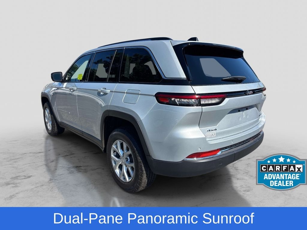 Used 2024 Silver Jeep Limited image 4