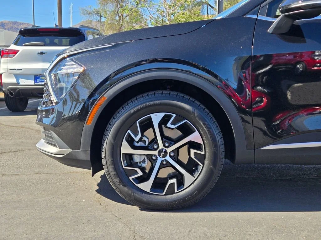 Used 2023 Fusion Black Kia EX image 9