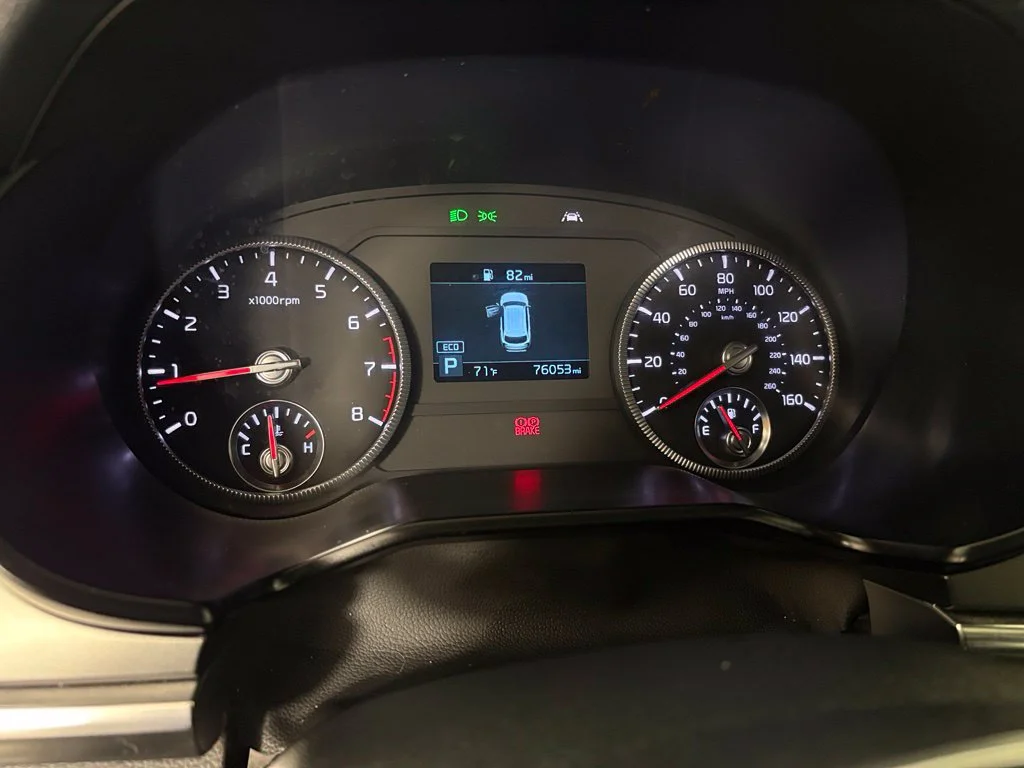 Used 2022 Black Kia S image 22