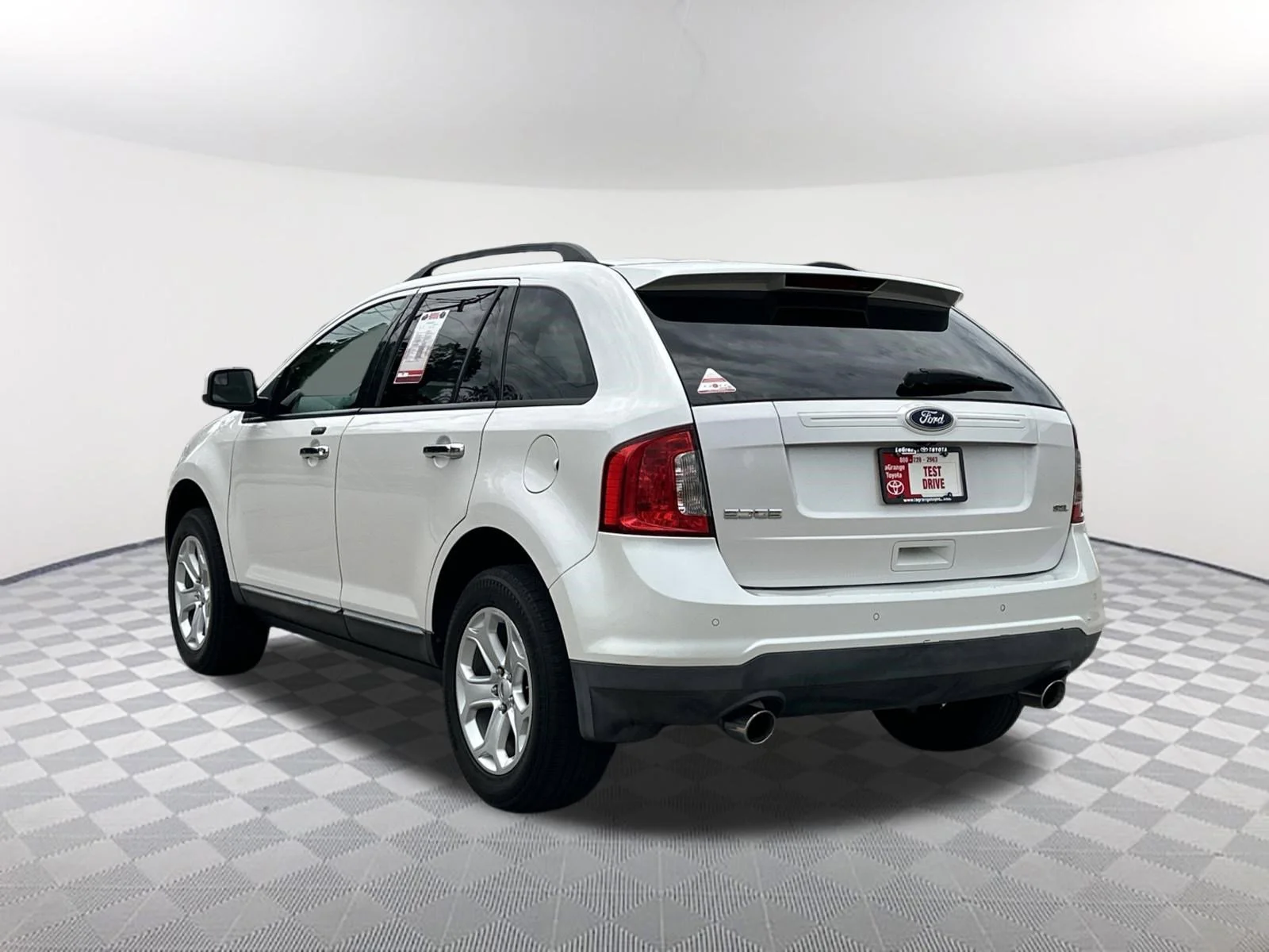Used 2011 White Platinum Metallic Tri-Coat Ford SEL image 7