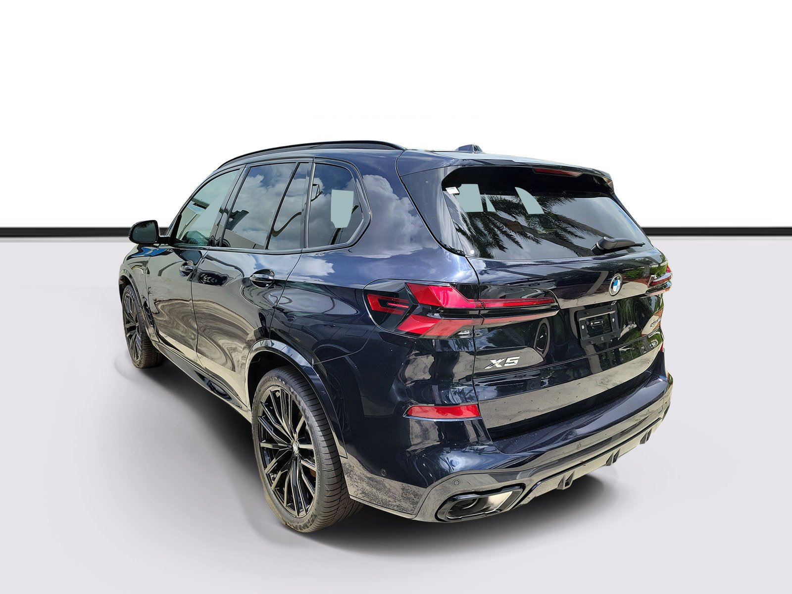 New 2026 Carbon Black Metallic BMW sDrive40i image 3