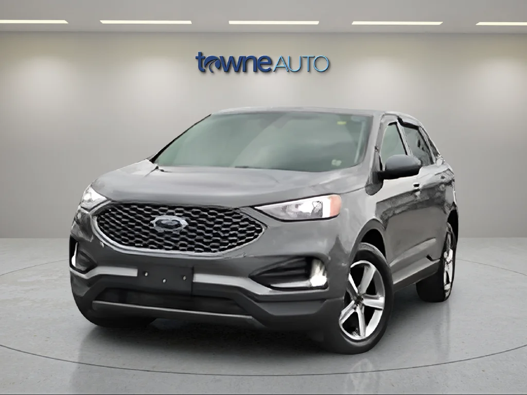 Used 2023 Gray Ford SEL image 14