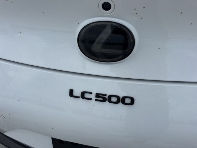 Used 2021 White Lexus 500 image 25