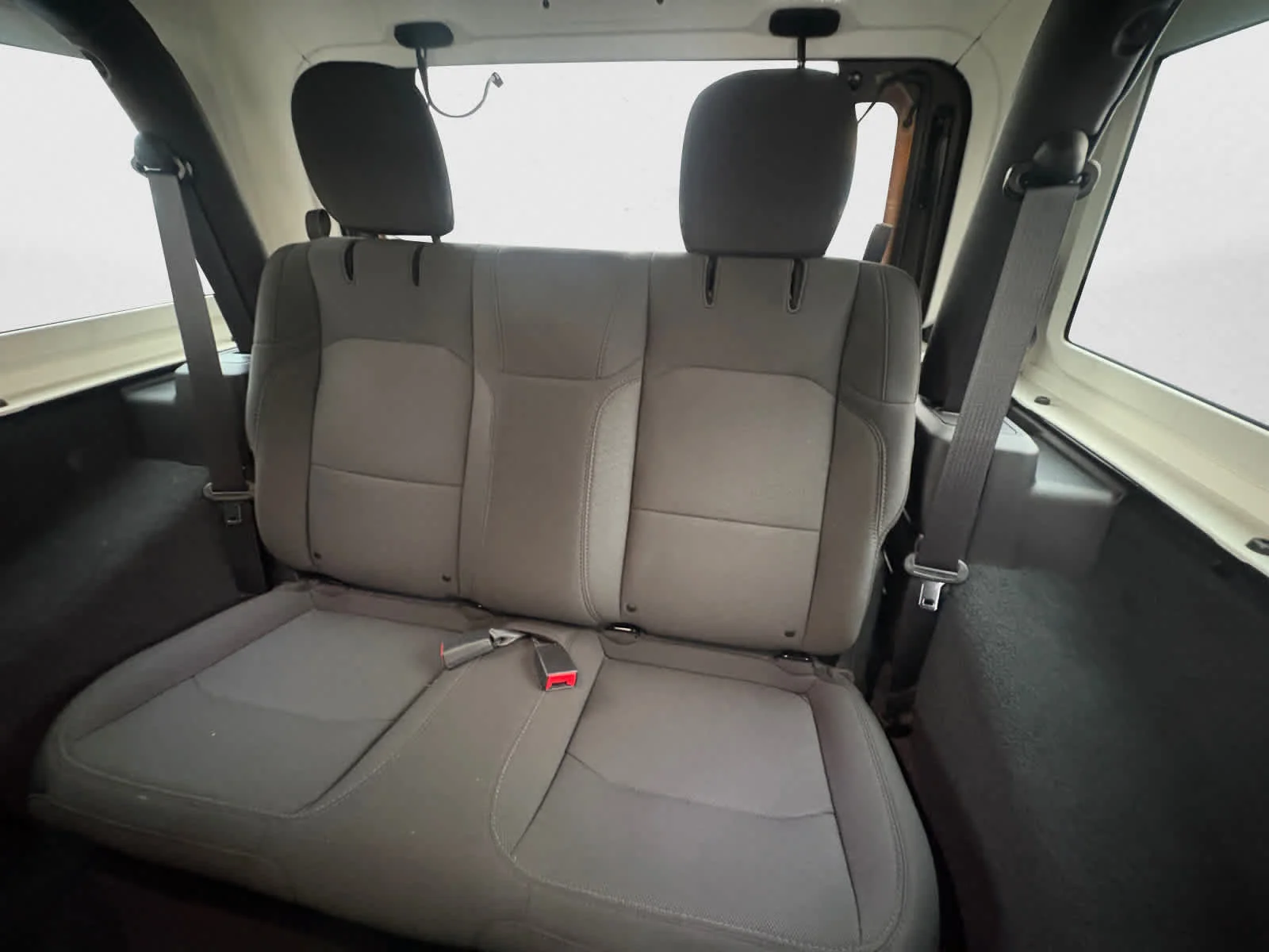Used 2022 Black Clearcoat Jeep Sport S image 16