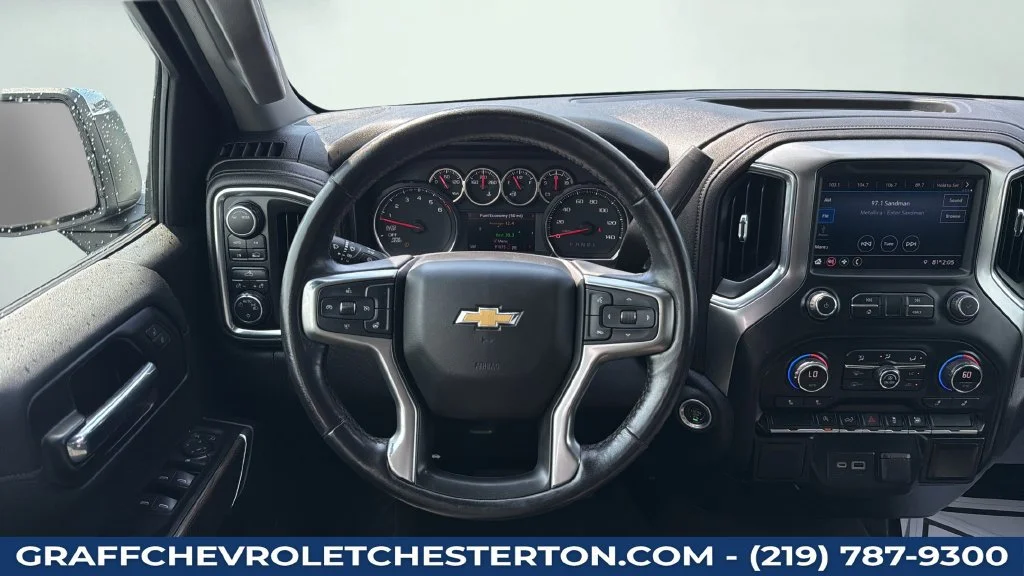Used 2020 SUMMIT WHITE Chevrolet LT image 19