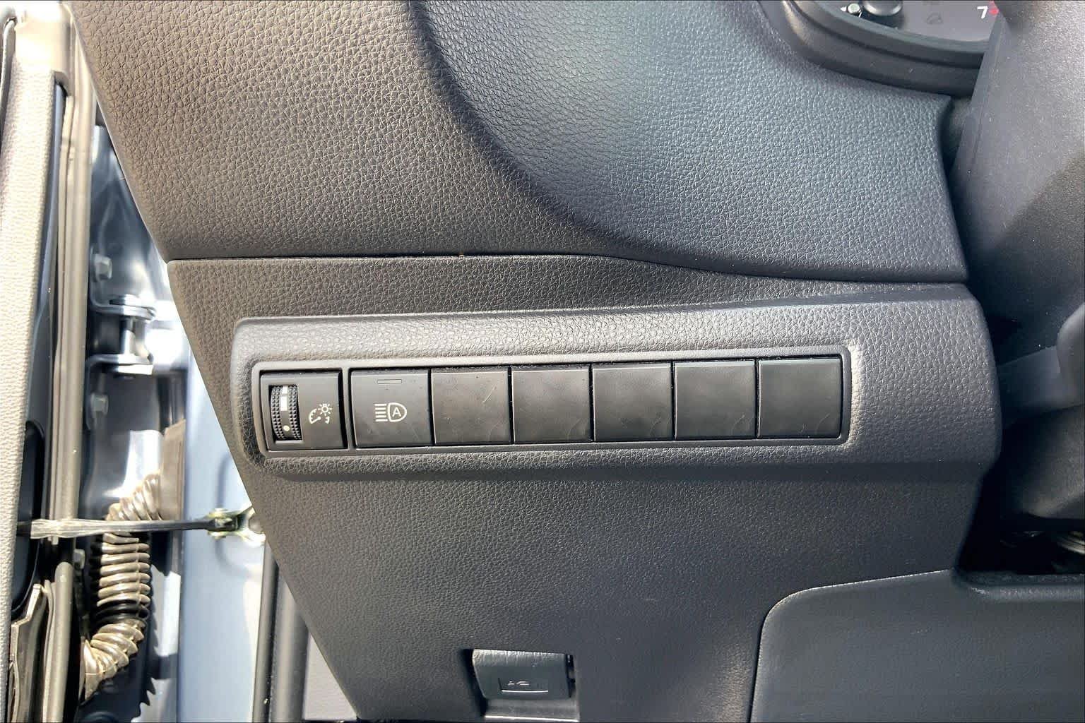 Used 2025 Celestite Toyota LE image 33