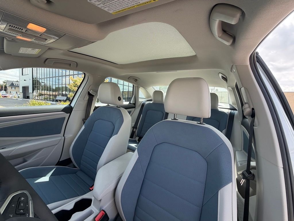 2026 Volkswagen Jetta SE - Photo 9