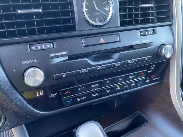 2020 Lexus RX 350 - Photo 25