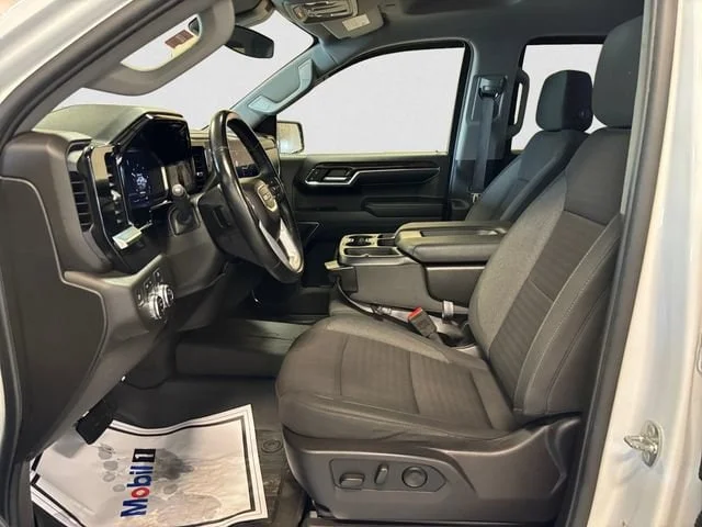Used 2024 Summit White GMC Elevation image 10