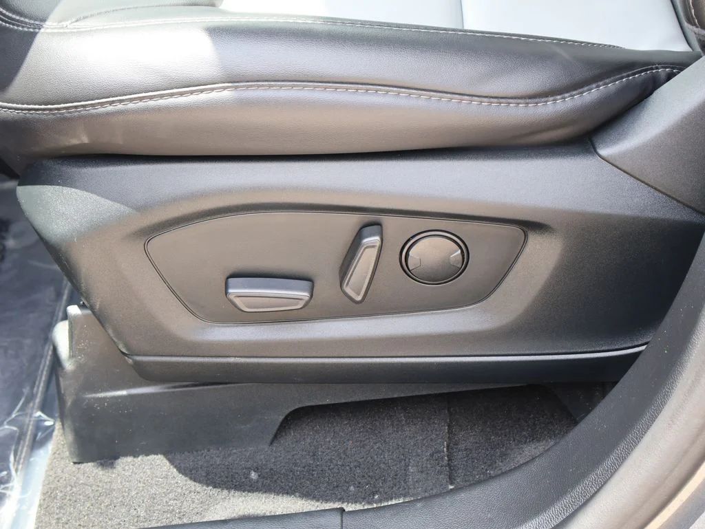 Certified Used 2023 Gray Metallic Ford XLT image 27