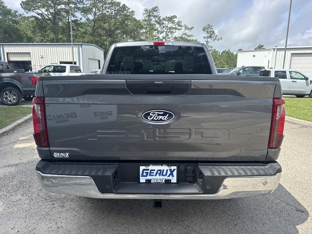 New 2026 Carbonized Gray Metallic Ford XLT image 15