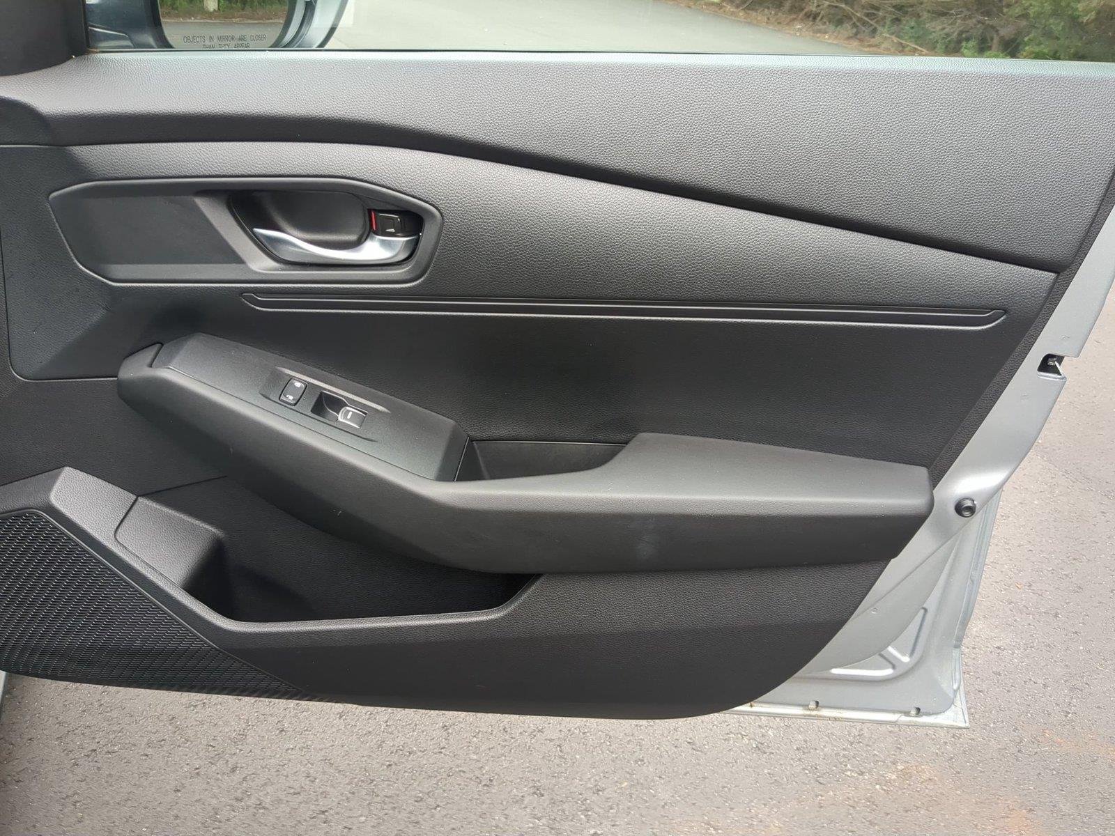 Used 2024 Solar Silver Metallic Honda LX image 33