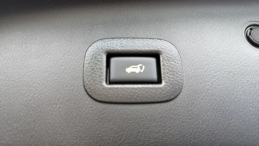 Certified Used 2020 Super Black Nissan Platinum image 16