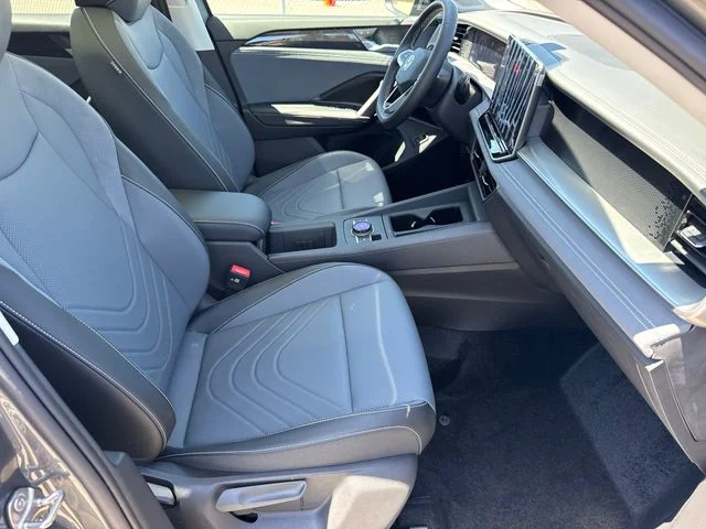 New 2026 Platinum Gray Metallic Volkswagen 2.0T SE image 23