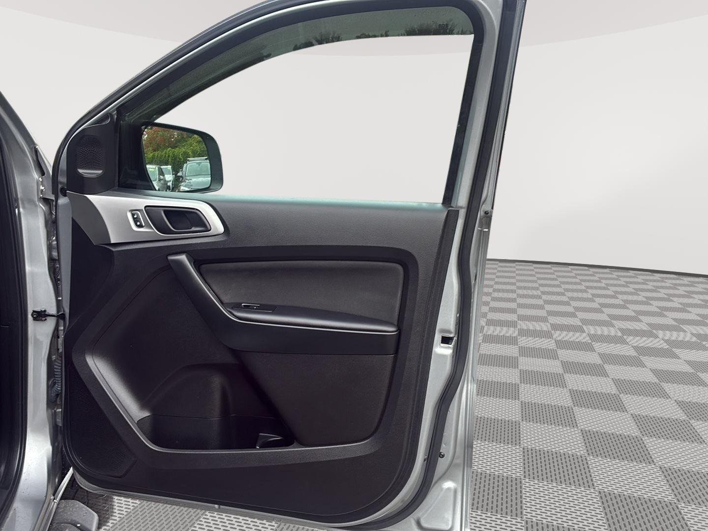 Used 2021 Iconic Silver Ford XL image 12