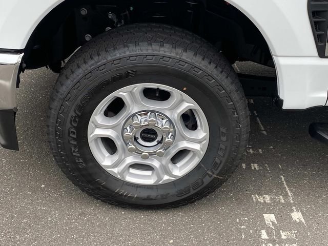 New 2026 White Ford XLT image 5